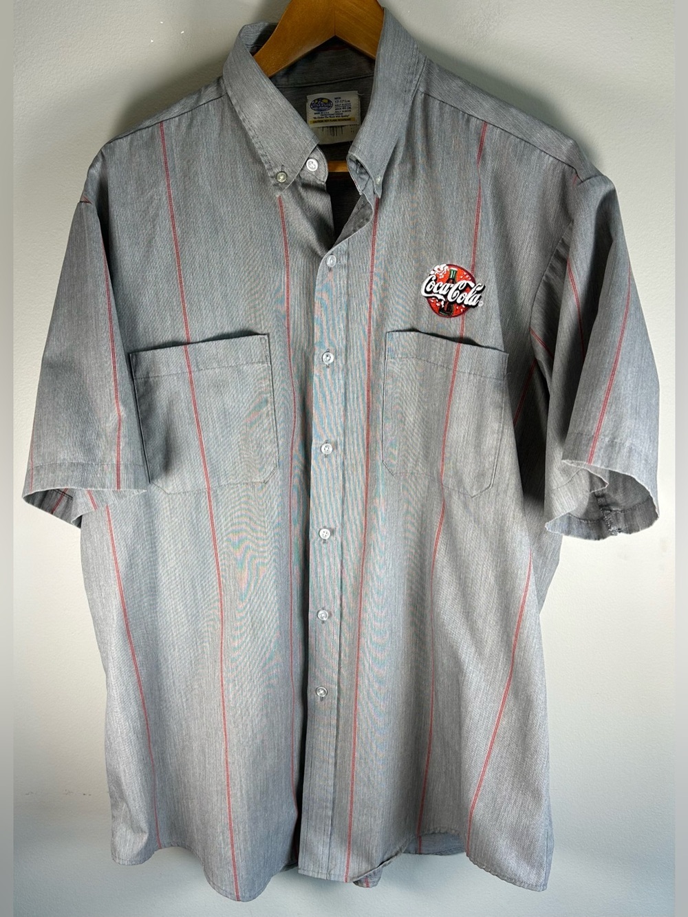 Coca Cola Mens Short Sleeve Button Shirt XL Red Stripes Embroidered Logo VTG USA